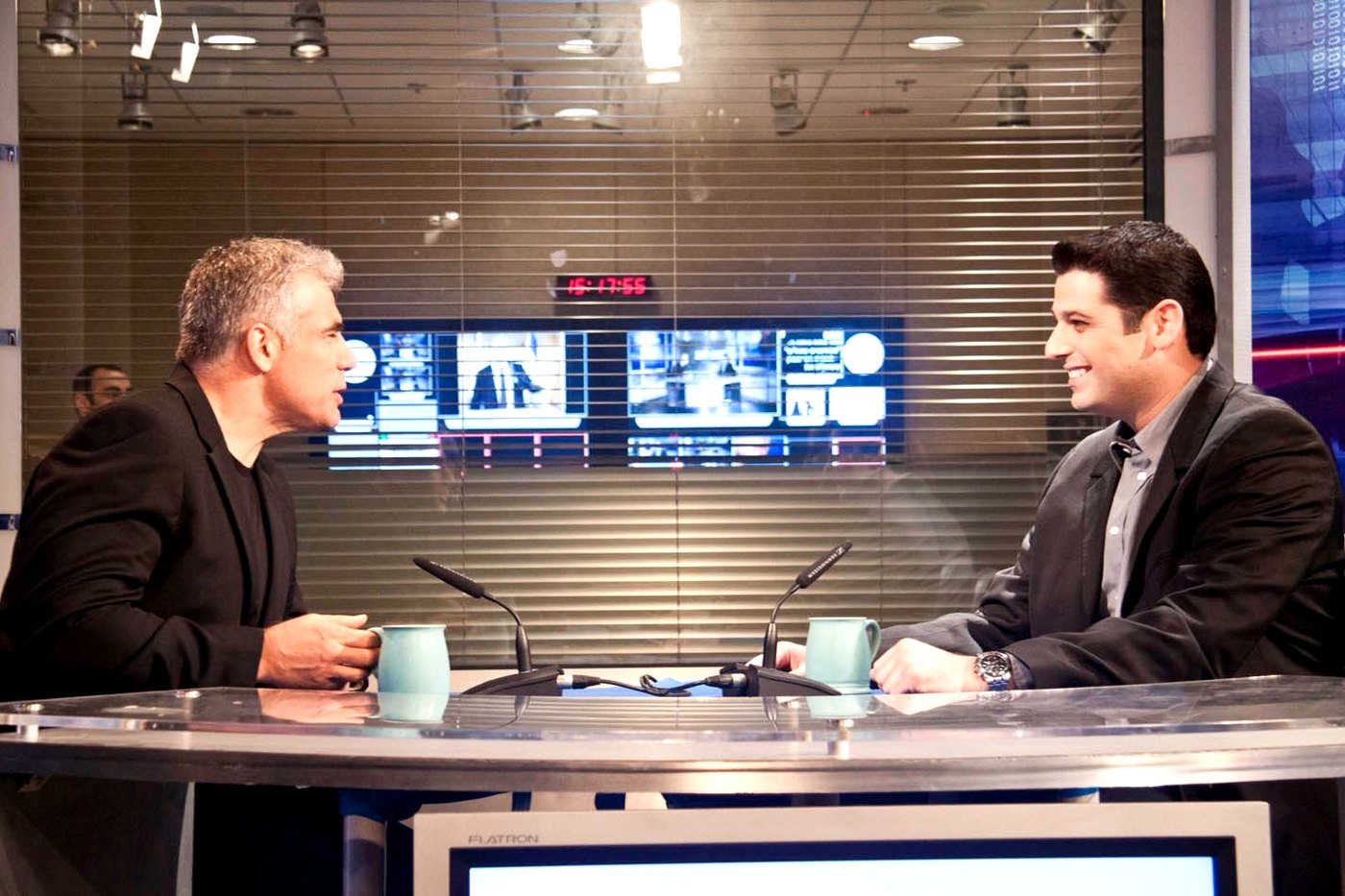 Liron Kaplan interviewing Yair Lapid on Students Ask ahead of Israel's 2013 elections